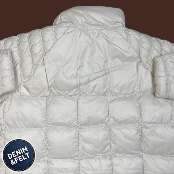 Nike Womens Therma-FIT Oversized Puffer PrimaLoft®
Jacket/Coat White | NEW❄️ - Picture 9 of 16